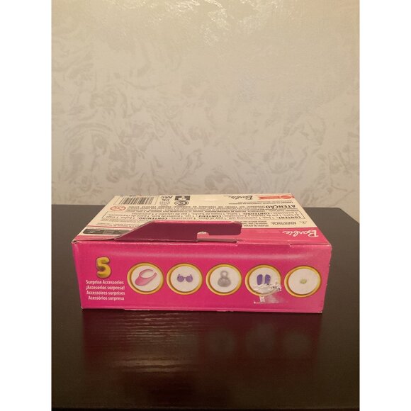 Barbie Swim N Dive Accessory Set With Bag Shoes & Surprise Items For Dolls - Picture 5 of 6